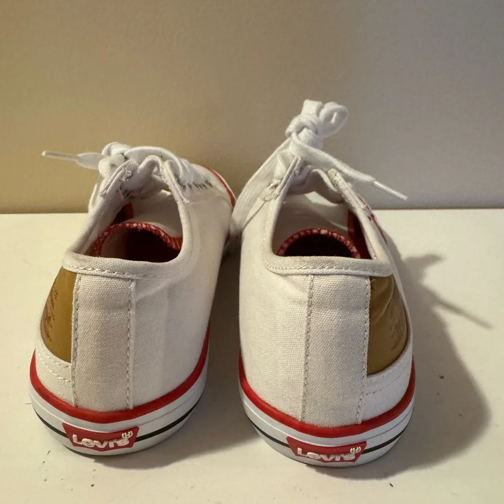 Levi's Womens White Canvas Lace Up Low Top Sneakers with Levi Logo on Heel
